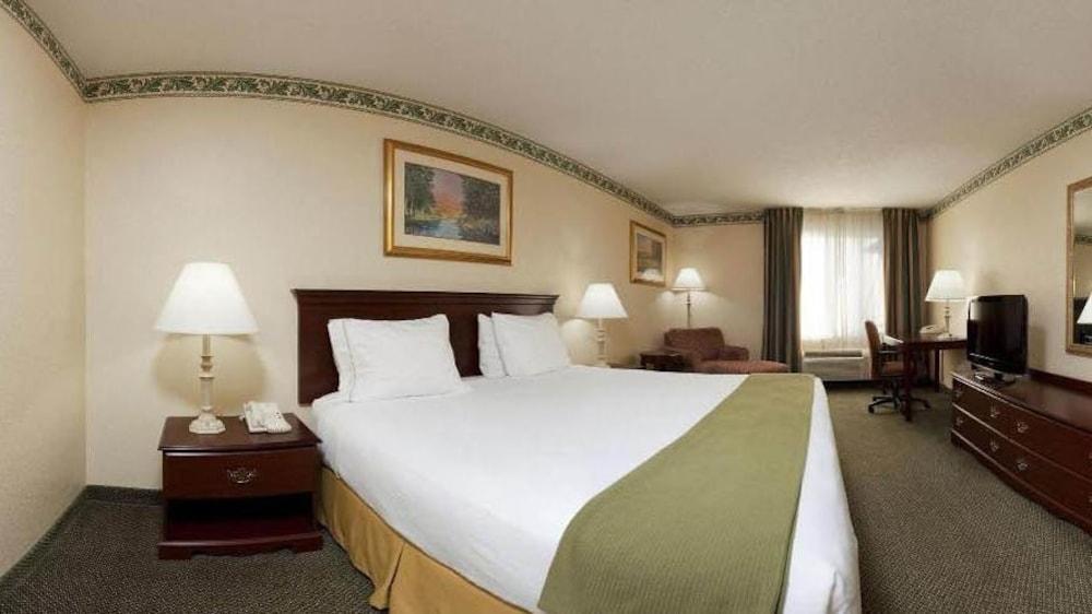 Best Western Кернерсвилл Экстерьер фото